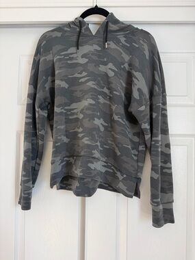 Women's Gray Camouflage Hoodie - Casual Pullover